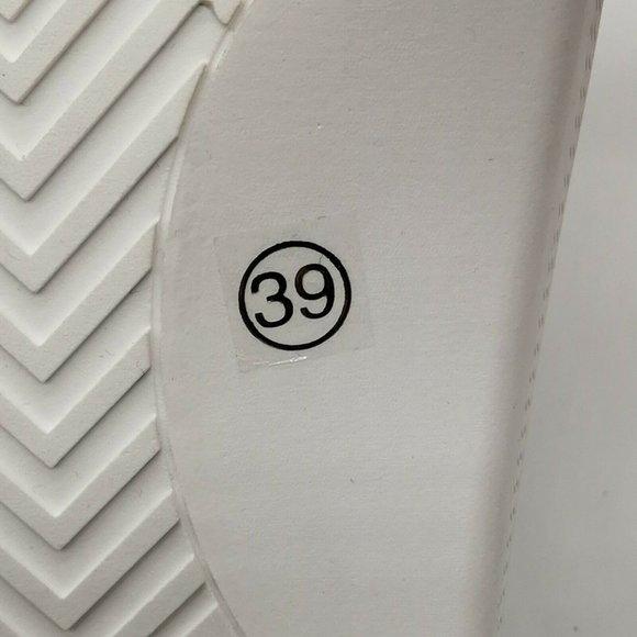 Womens Lace Up Flat Sneaker Grey Quilted EUR 39 NEW - Picture 8 of 8